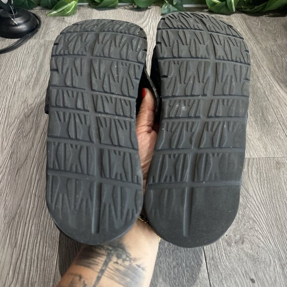 Nike Benassi Solarsoft Sandals Slides Size 9 Black Slippers On 705474-091 READ main image 4